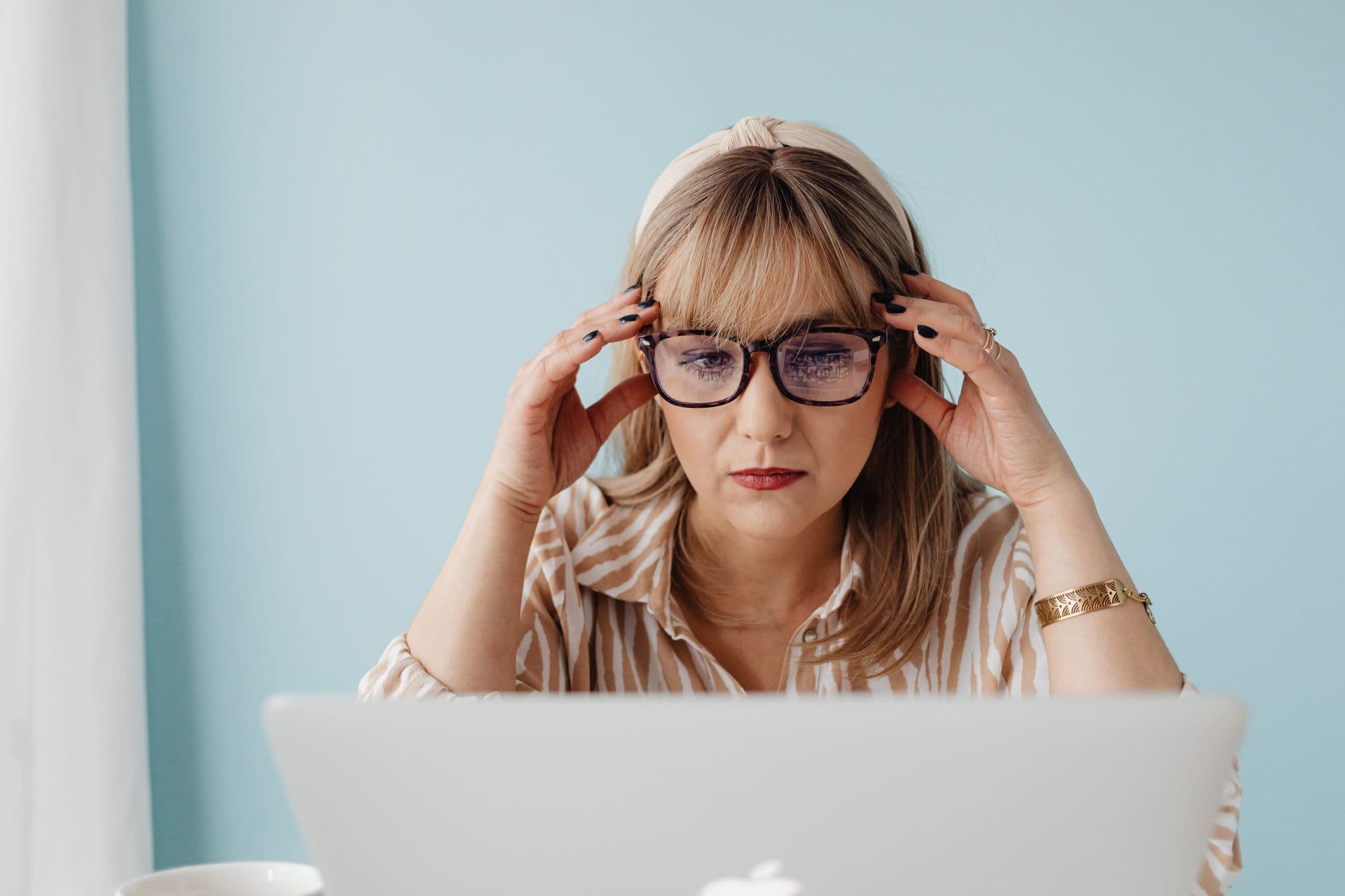 How to Protect Your Eyes from Blue Light Damage